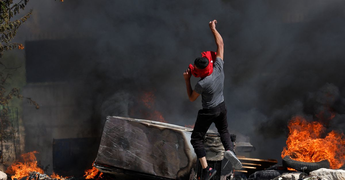 تیراندازی-فلسطینیان-در-کرانه-باختری،-شهرک-نشینان-خانه-ها-را-آتش-زدند-رویترز.com